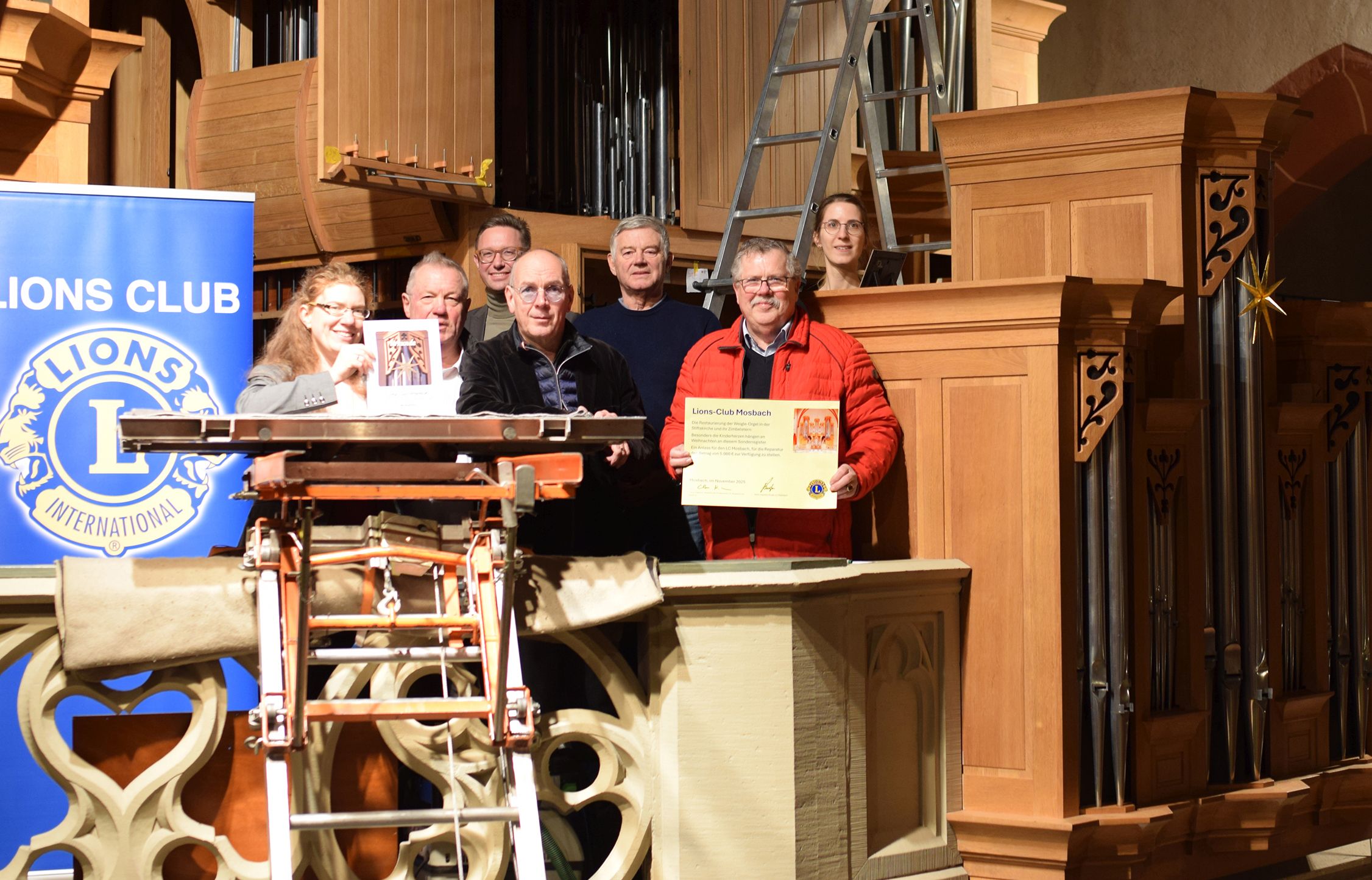 Gruppe auf der Empore